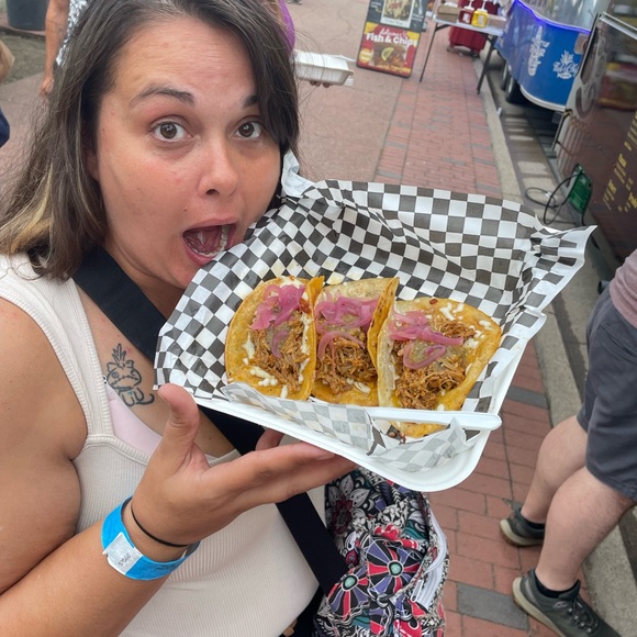 Meet your Posher, Christina - Picture 5 of 5